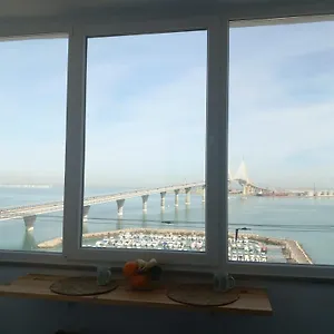 https://a-levante.hotelsincadiz.net